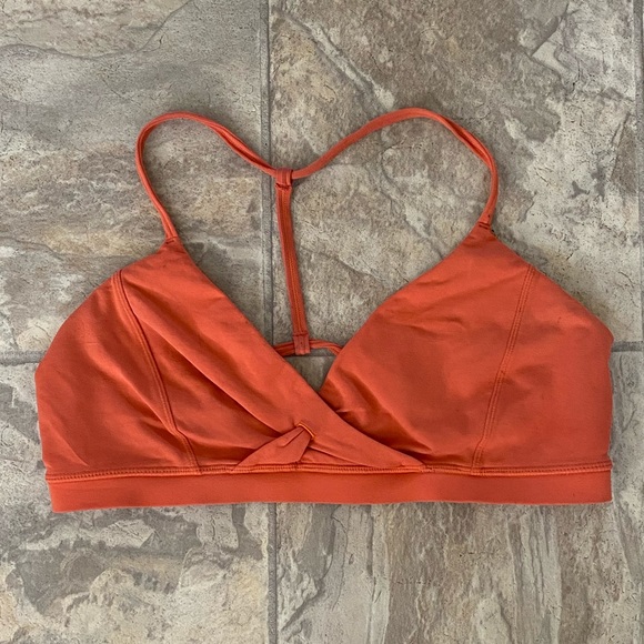 Lululemon Sports Bra - Picture 1 of 3